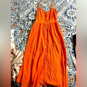 Cute spaghetti strap sun dress! Like new, just doesn’t fit!